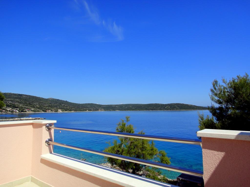 Apartments Blu Mare Sevid Exterior photo